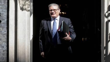 ستارمر يؤكد فوز حزب العمال في الانتخابات المقبلة