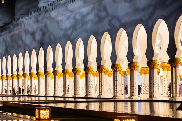 Évolution du système électrique de la mosquée sacrée en 70 ans