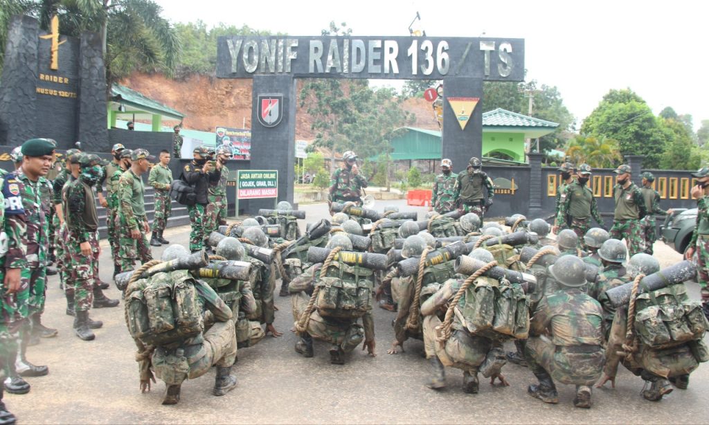 توزيع الملابس المستعملة في Wiringgame: تعزيز العلاقات الإنسانية