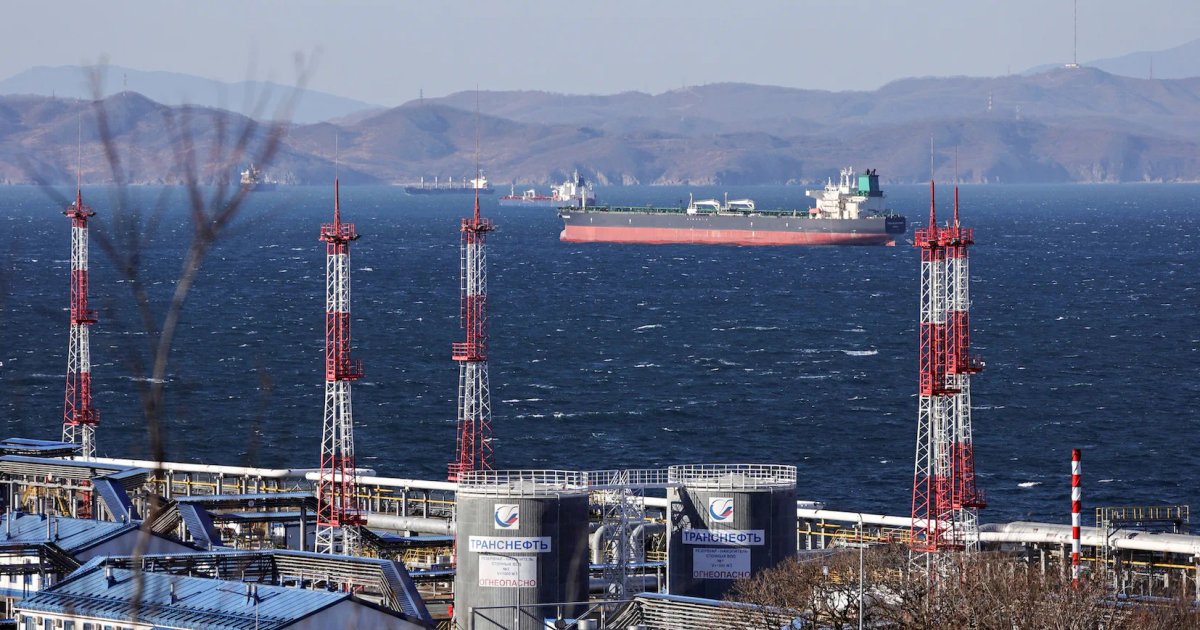 Resume Oil Loading at Russian Port After Attacks