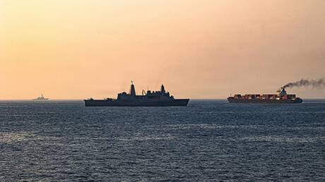 Iran warns of obstructing commercial ships in Hormuz Strait