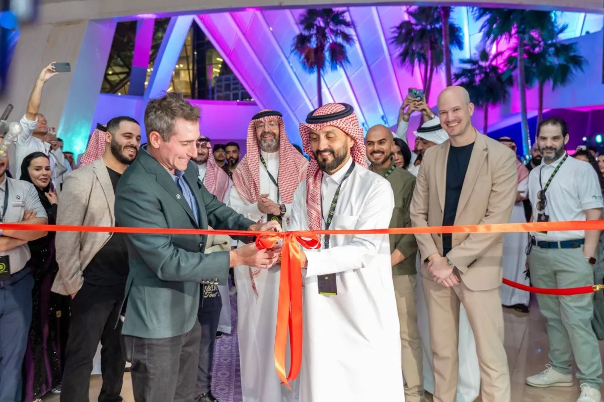 افتتاح فايف آيرون غولف في الرياض