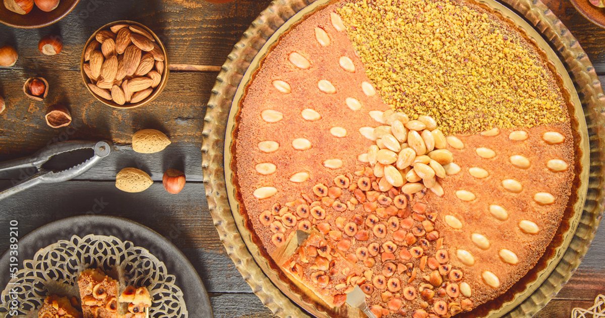 Zubereitung der luftigen und krümeligen Basbousa