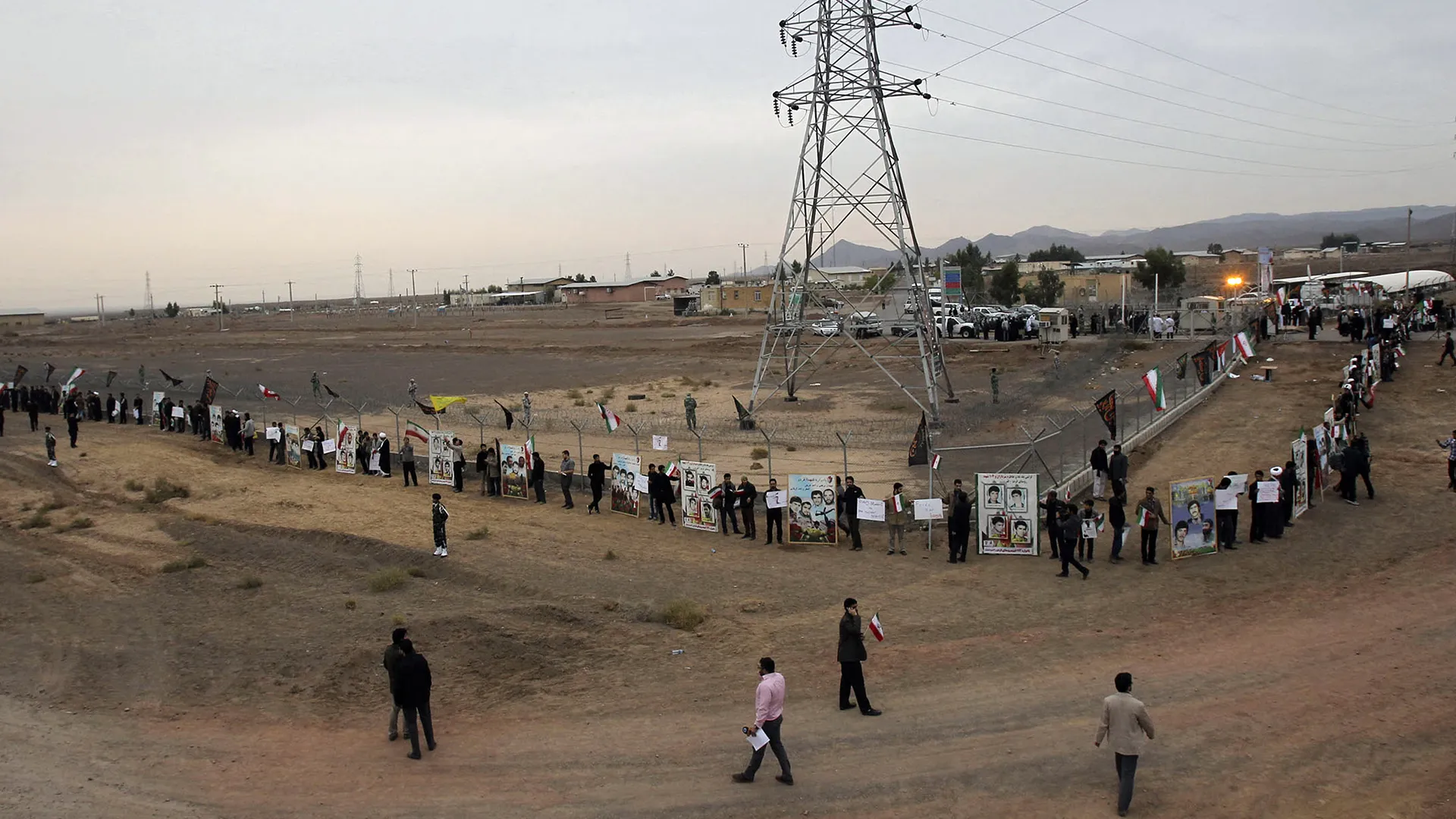 إيران تطلق حملة لحماية منشآت الطاقة