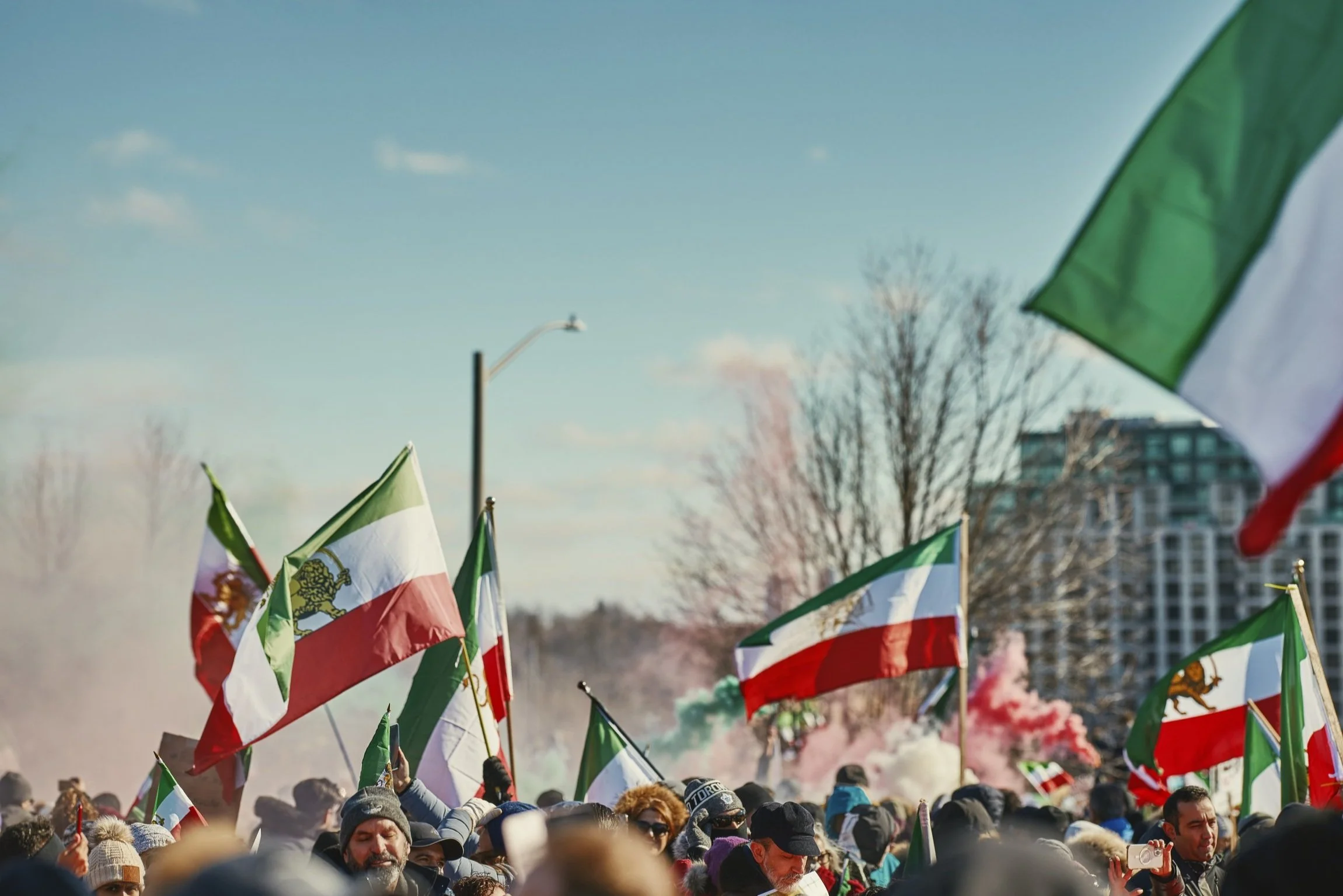 عملية إنقاذ أمريكية في إيران تكاد تخرج عن السيطرة