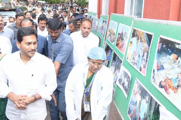 تأمين تكاليف علاج ضحايا حادث قطار في إندونيسيا