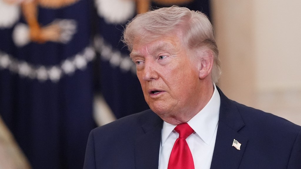 Trump révèle l'armement des opposants iraniens