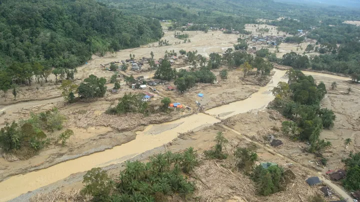 Inondations à Tabacholi : 400 familles touchées en Indonésie