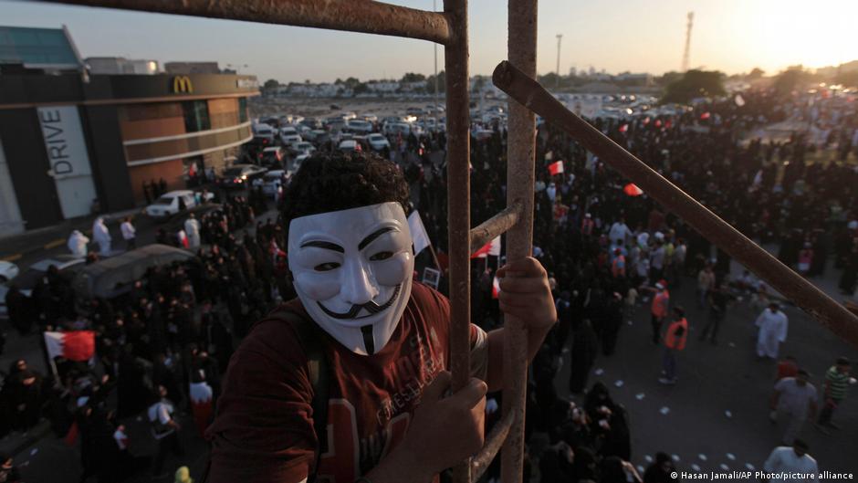 تسليح الجنسية في الخليج: تأثيرات الحرب الإيرانية