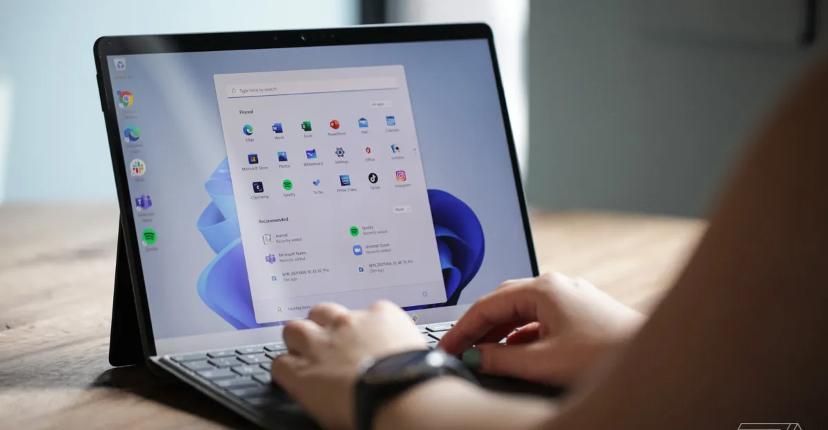 Kembalikan bar tugas di Windows 11 dengan pilihan penyesuaian