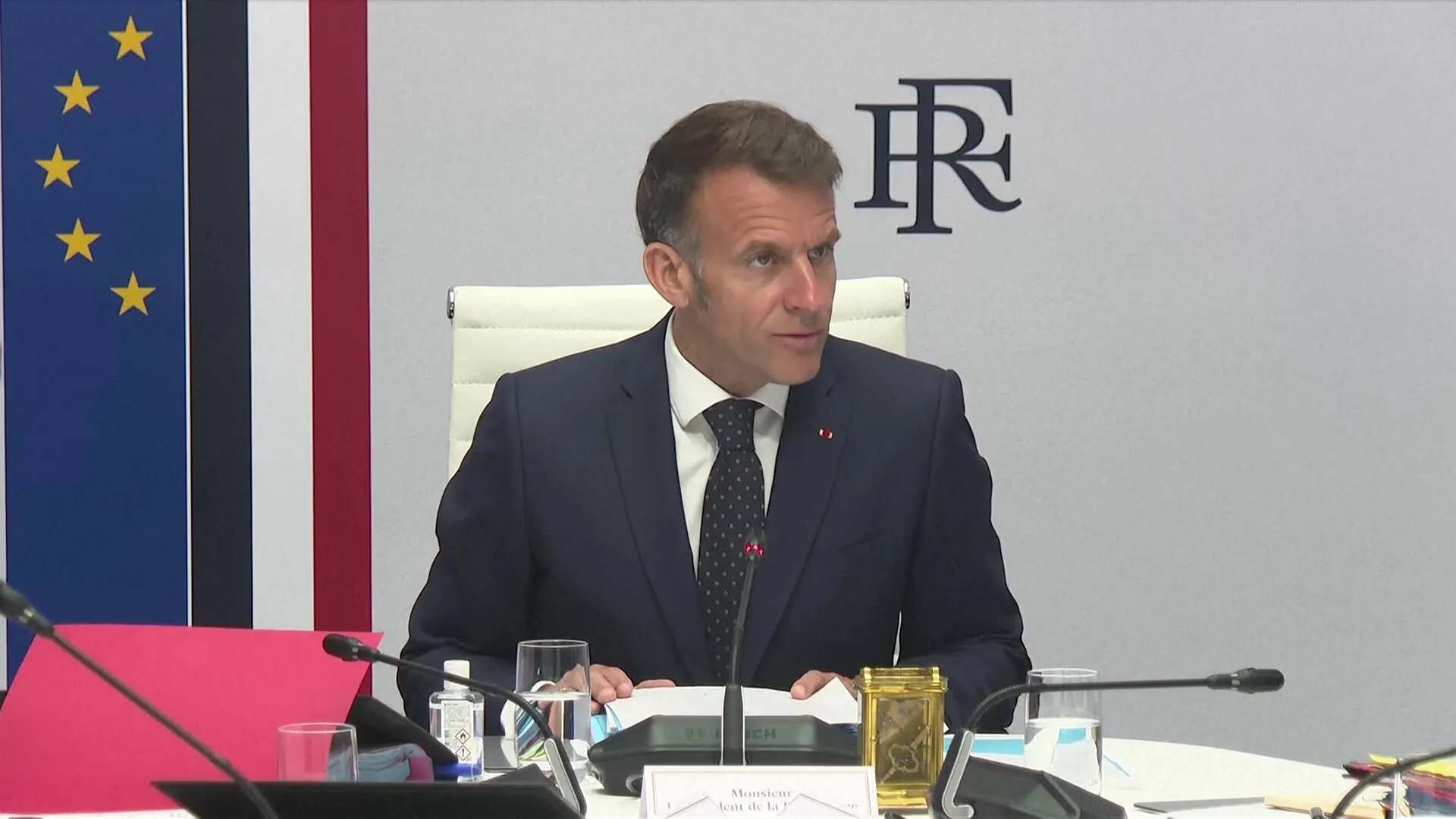 ماكرون يدعو لوقف إطلاق النار في لبنان