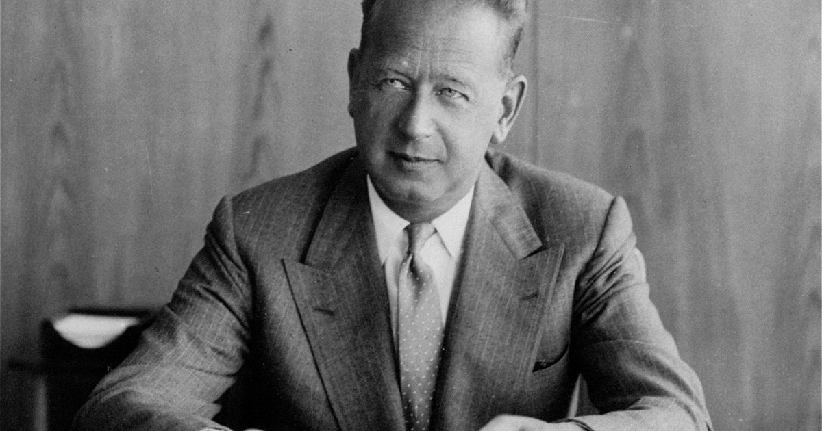 Nommer Dag Hammarskjöld comme secrétaire général de l'ONU