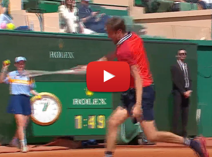 مدفيديف يحطم مضربه بعد هزيمة قاسية في مونت كارلو