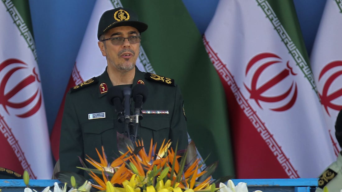 Iranian Guard Urges Civilians to Evacuate Near US Forces