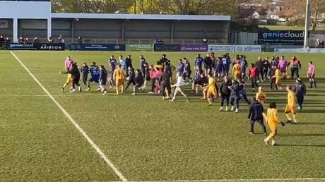 Gewaltsamer Streit beendet das Spiel zwischen Rochdale und Sutton