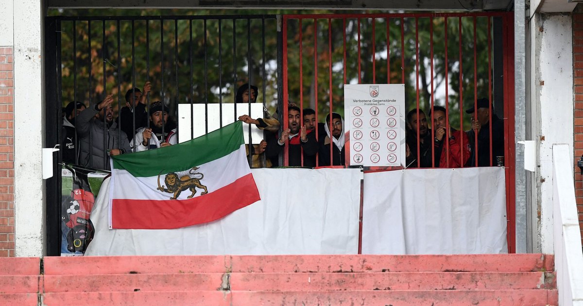 Drohungen gegen Sardar Azmoun wegen politischer Ansichten