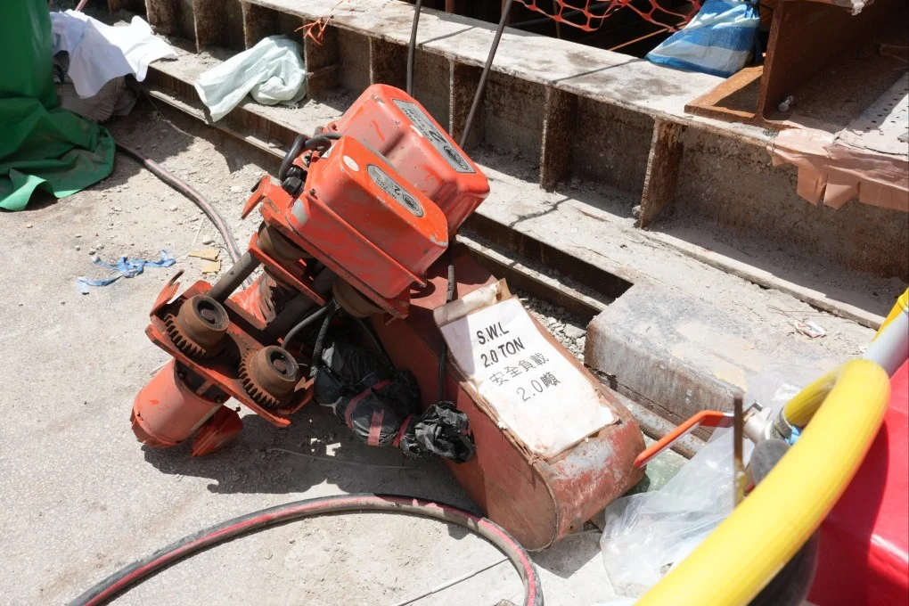 Suspend sewage project in Hong Kong after worker's death