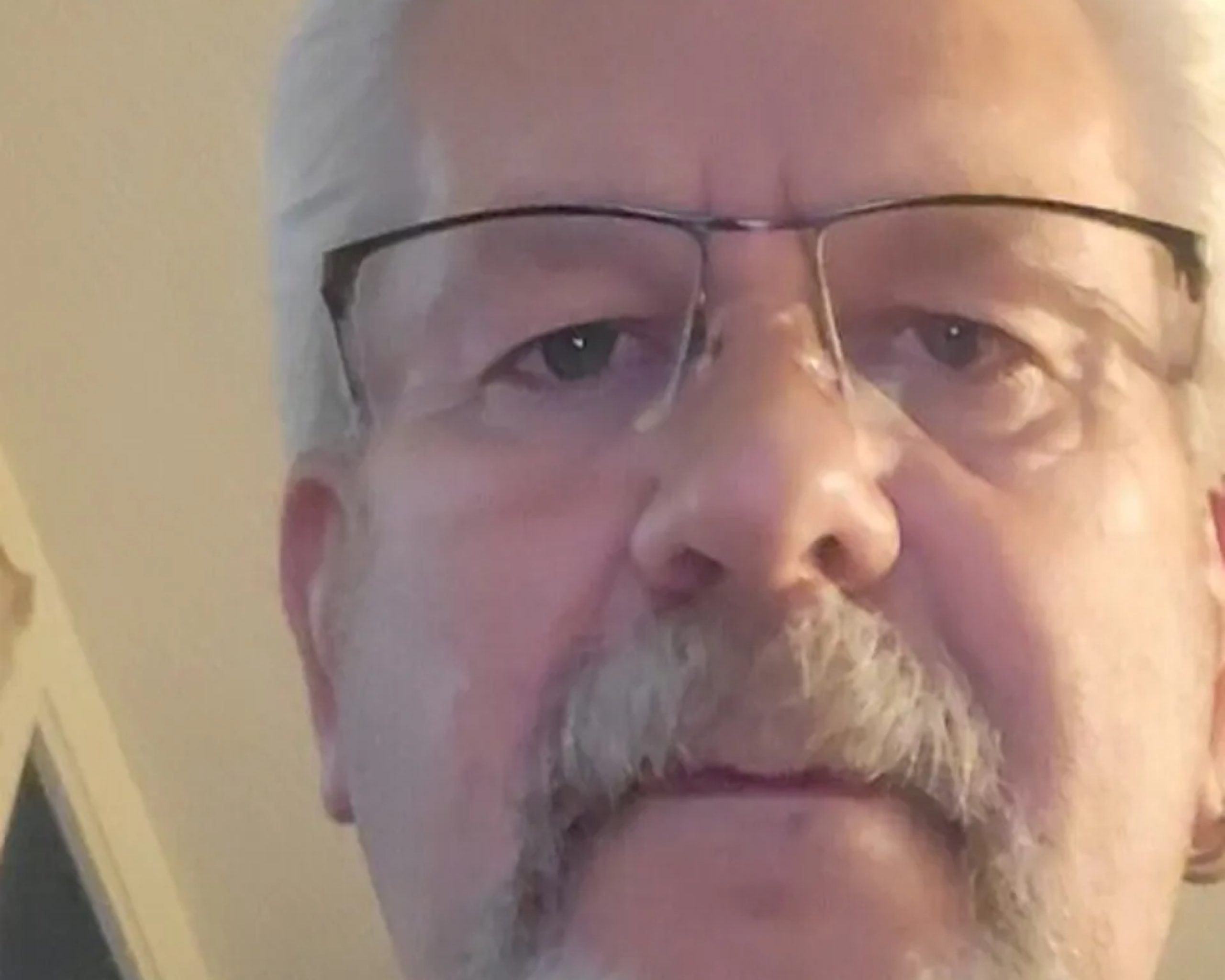 دعوات لإعادة موظف ويترواز بعد فصله بسبب تصديه لصوص