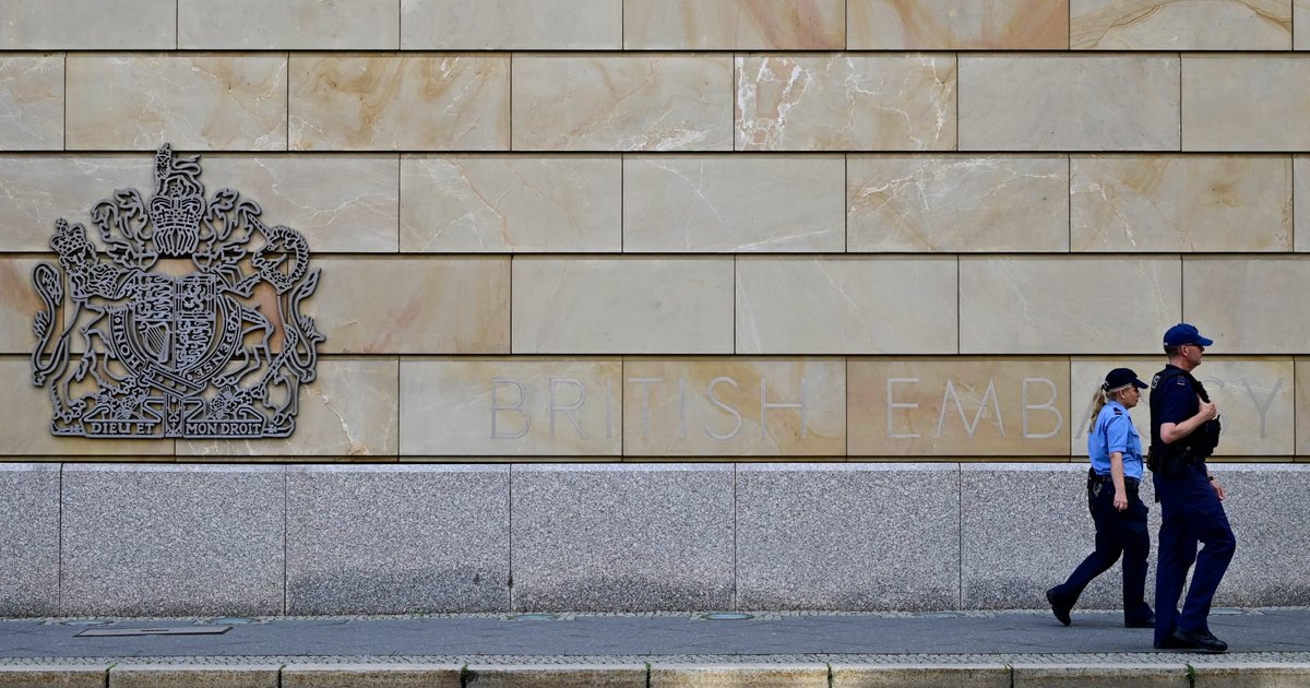 EU investigates Hungarian government espionage for Putin