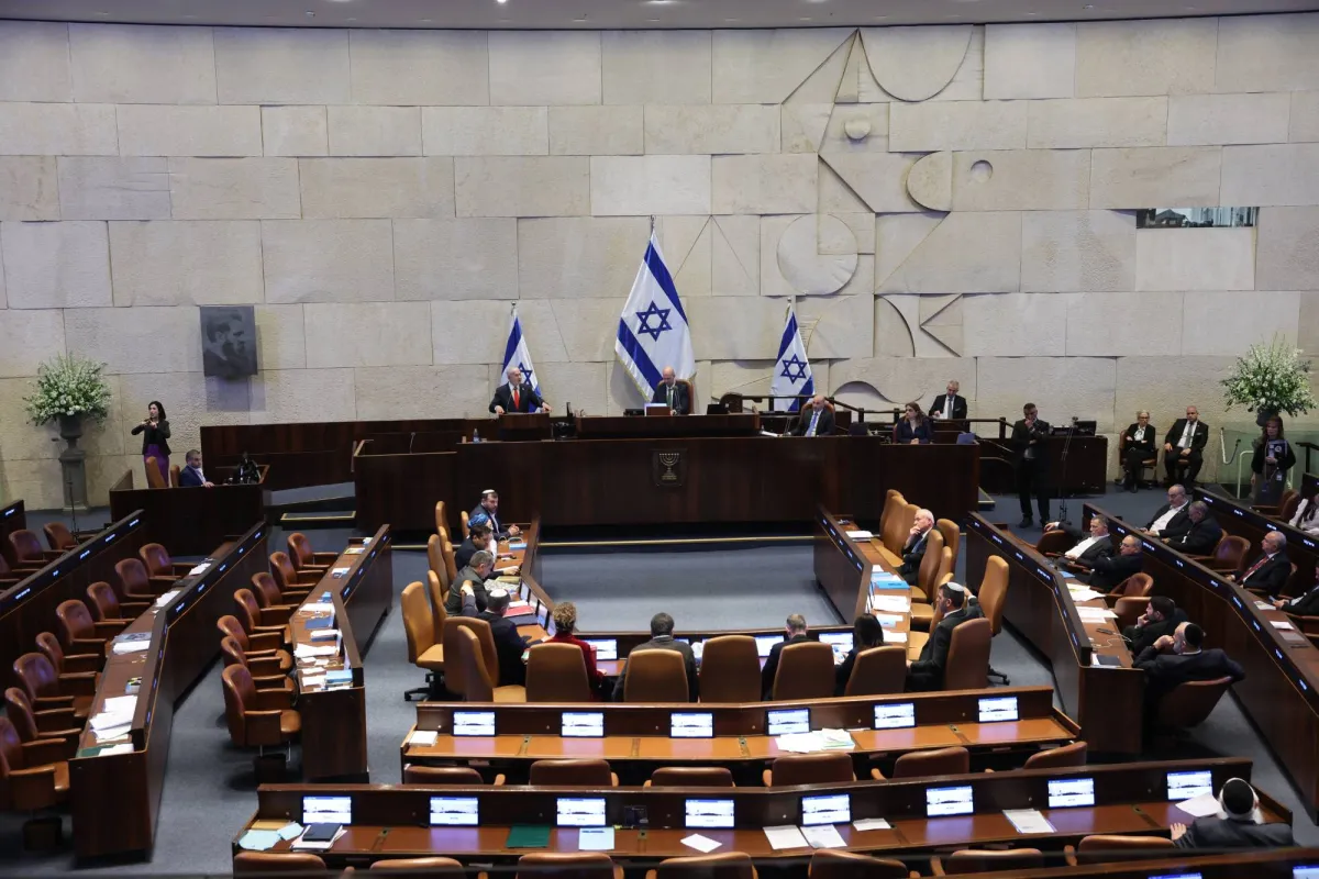 اجتماع سري لتخفيف الحكم عن نتنياهو وسط تراجع شعبيته