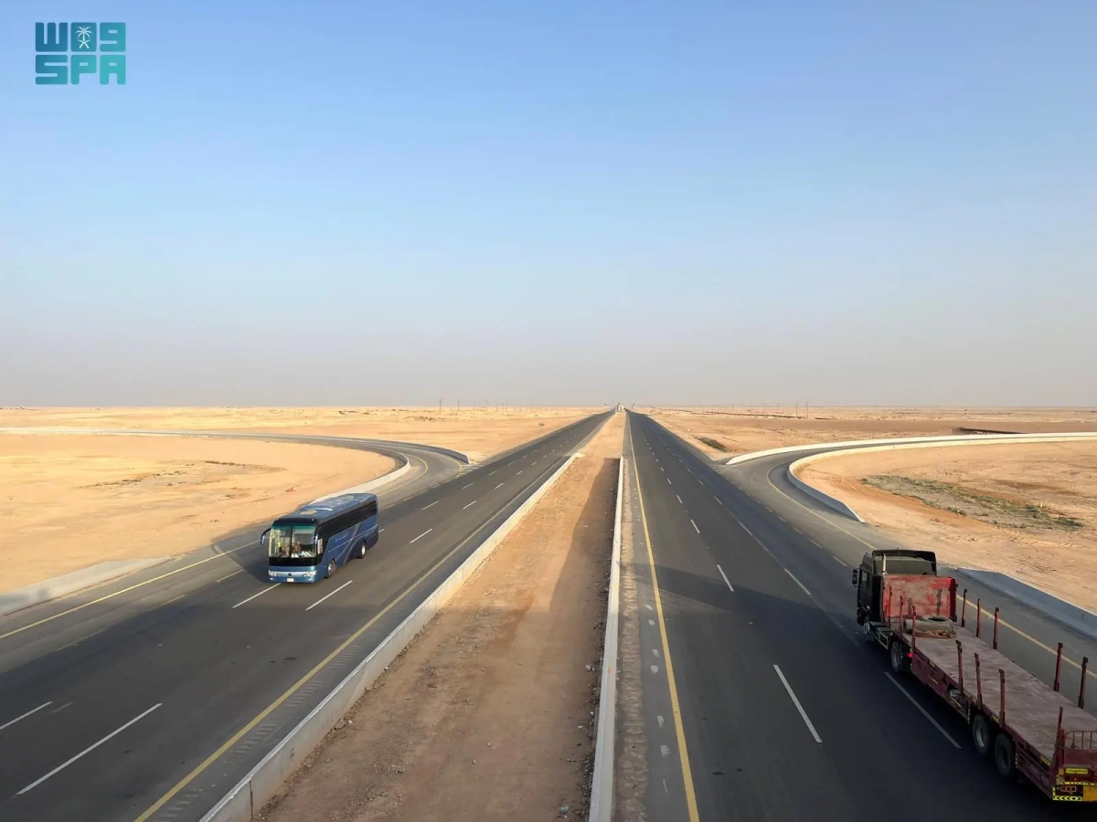طريق الشمال السعودي: شريان حيوي للنقل والتجارة