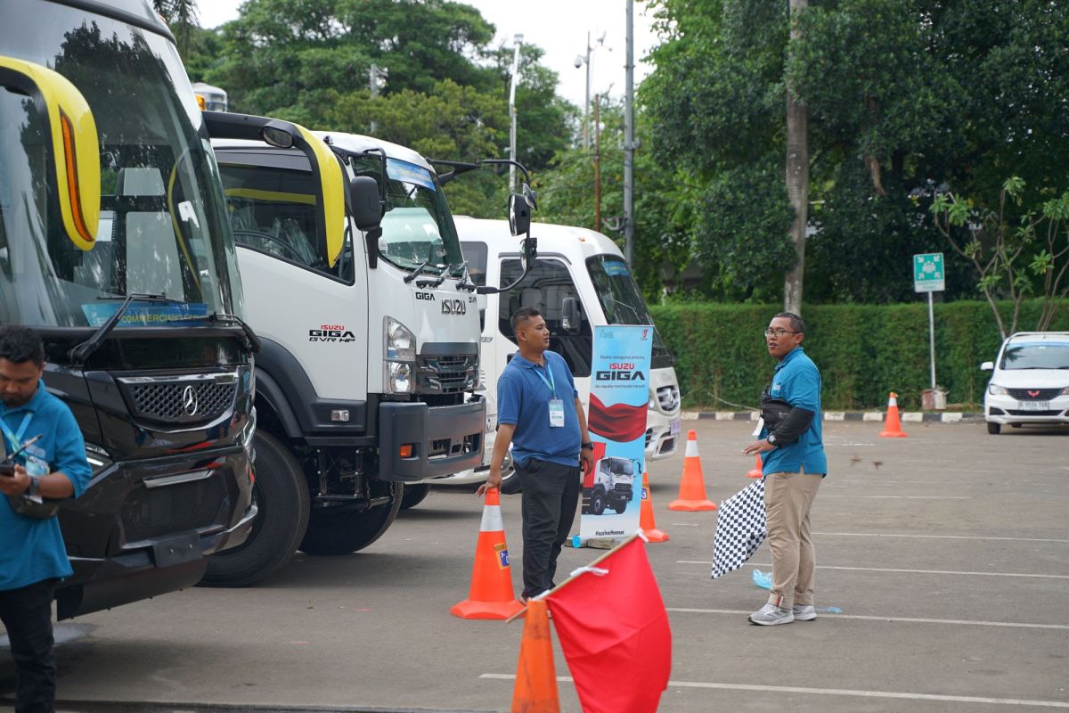 معرض GIICOMVEC 2026: تعزيز صناعة السيارات الإندونيسية