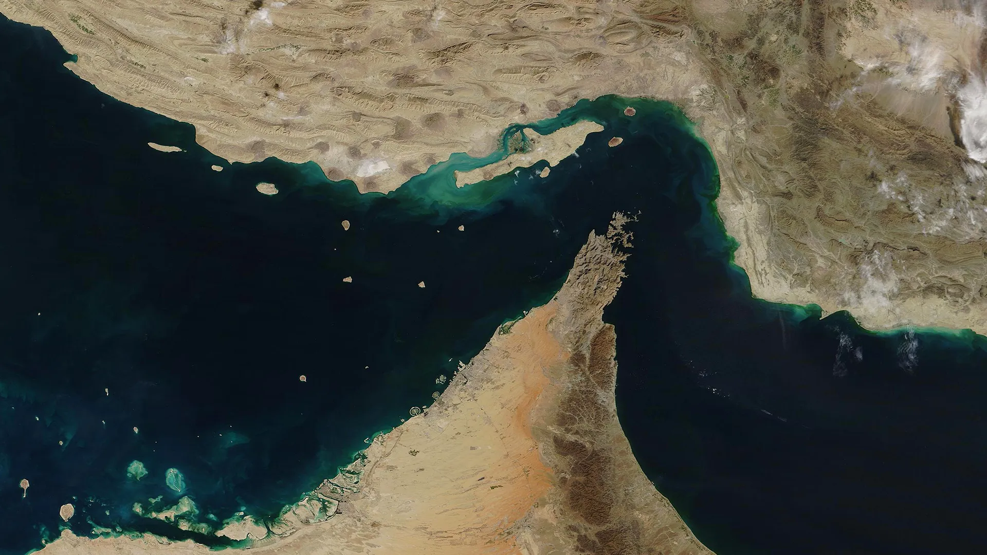 Trump droht mit Angriff auf Iran: Debatten und Bedrohungen