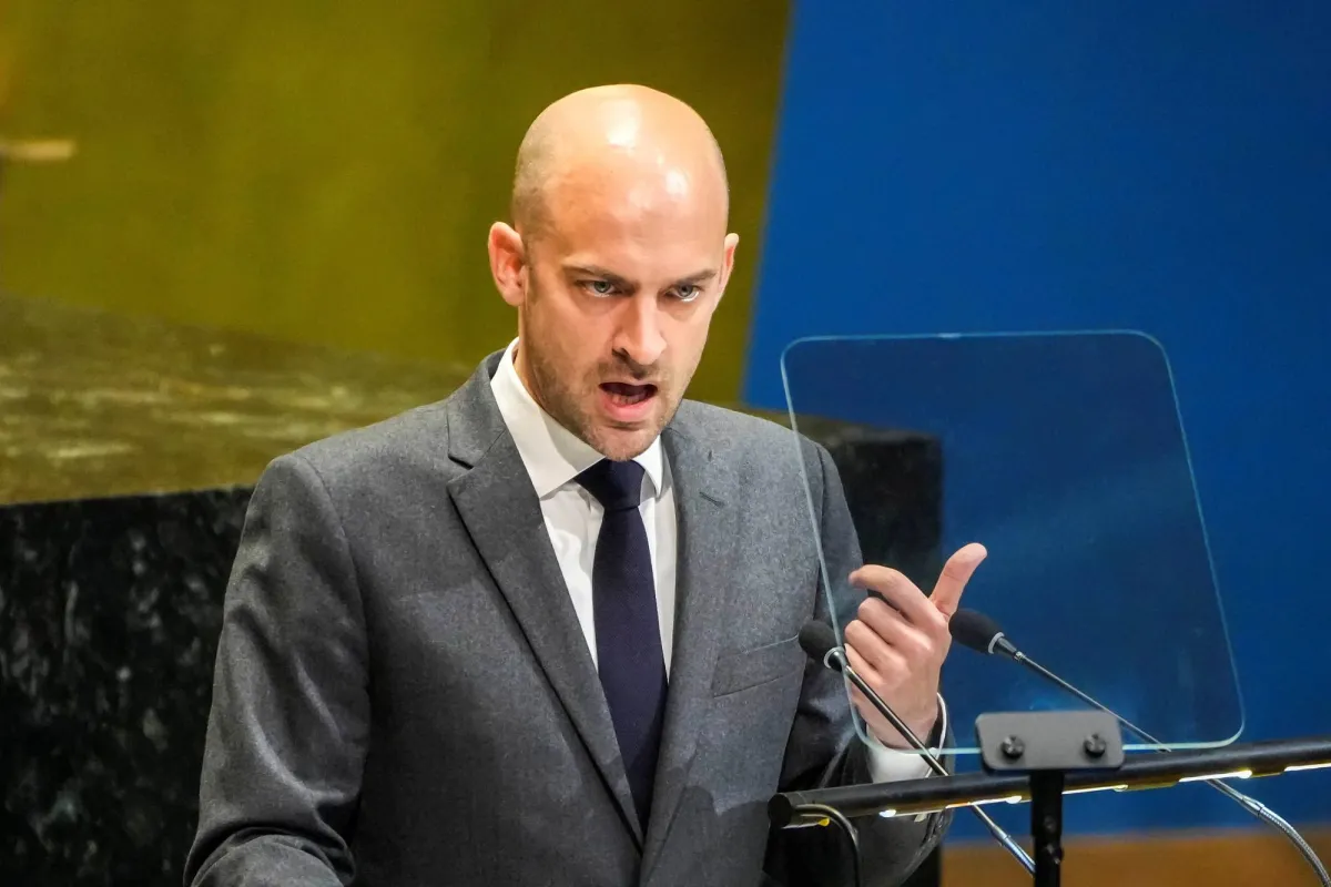 باريس تربط إنهاء الحرب مع إيران بتنازلات مؤلمة