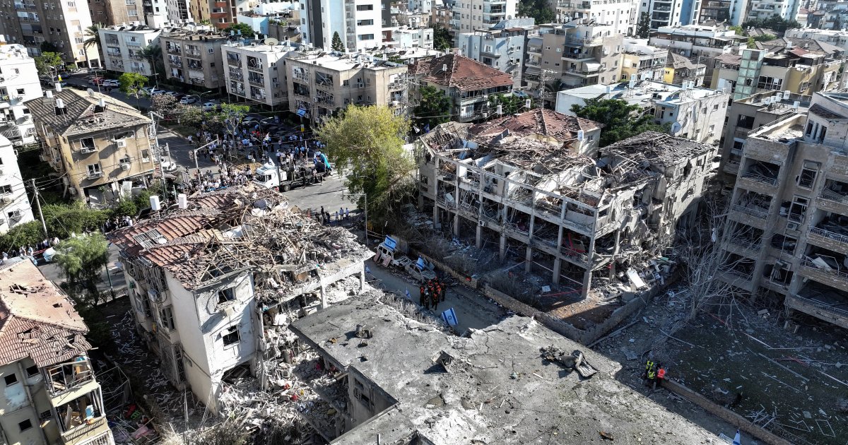 Junger Mann in Ramat Gan nach iranischem Raketenangriff gestorben