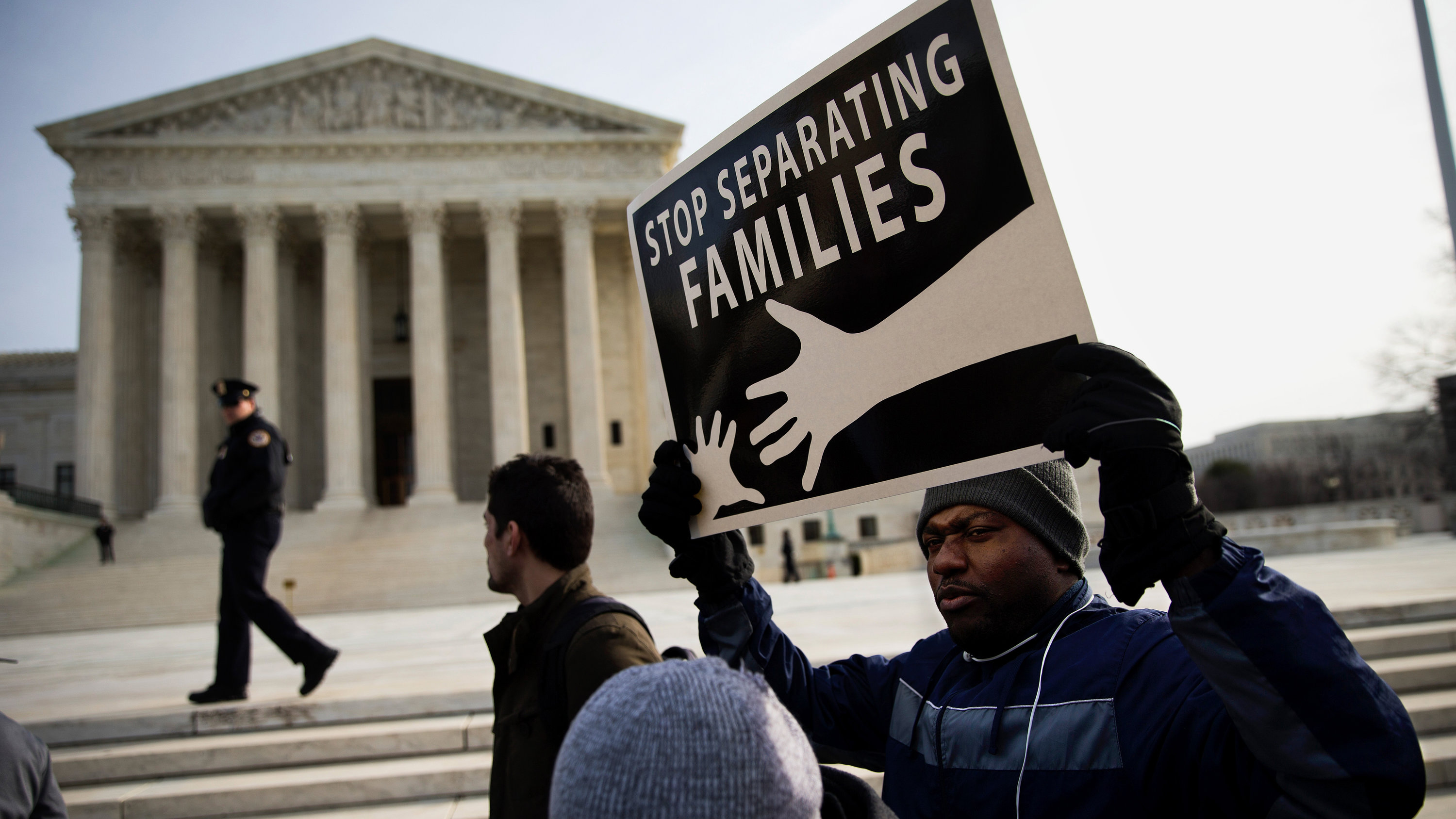 محكمة الاستئناف الأمريكية ترفض احتجاز المهاجرين بدون كفالة