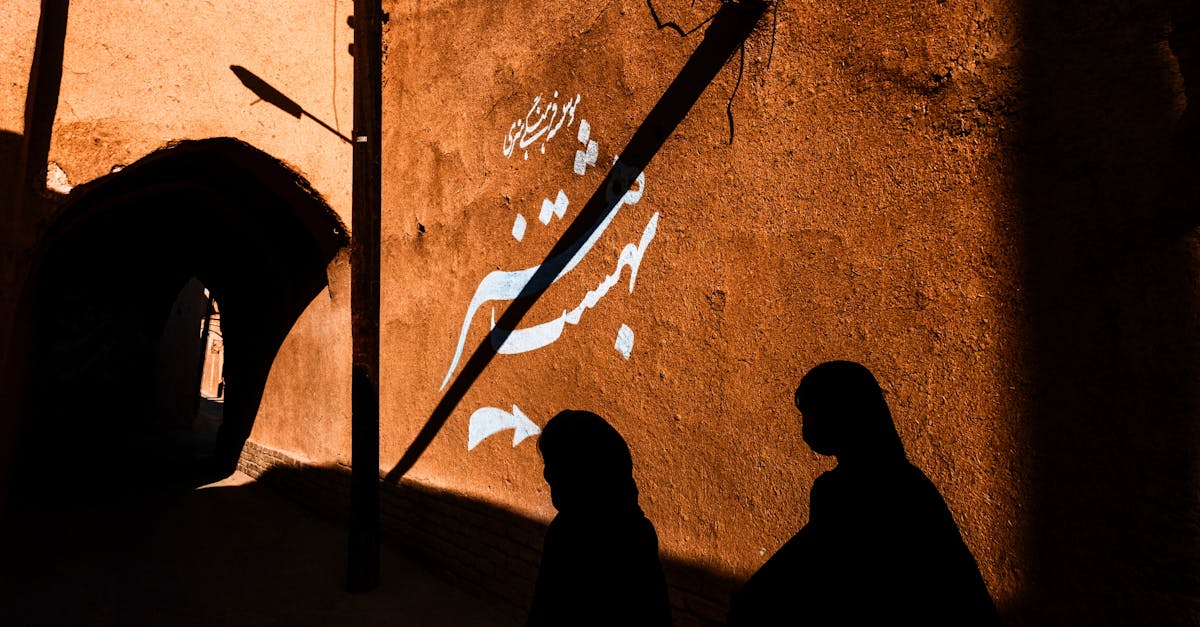 تجدد جهود الوساطة بين إيران وأمريكا