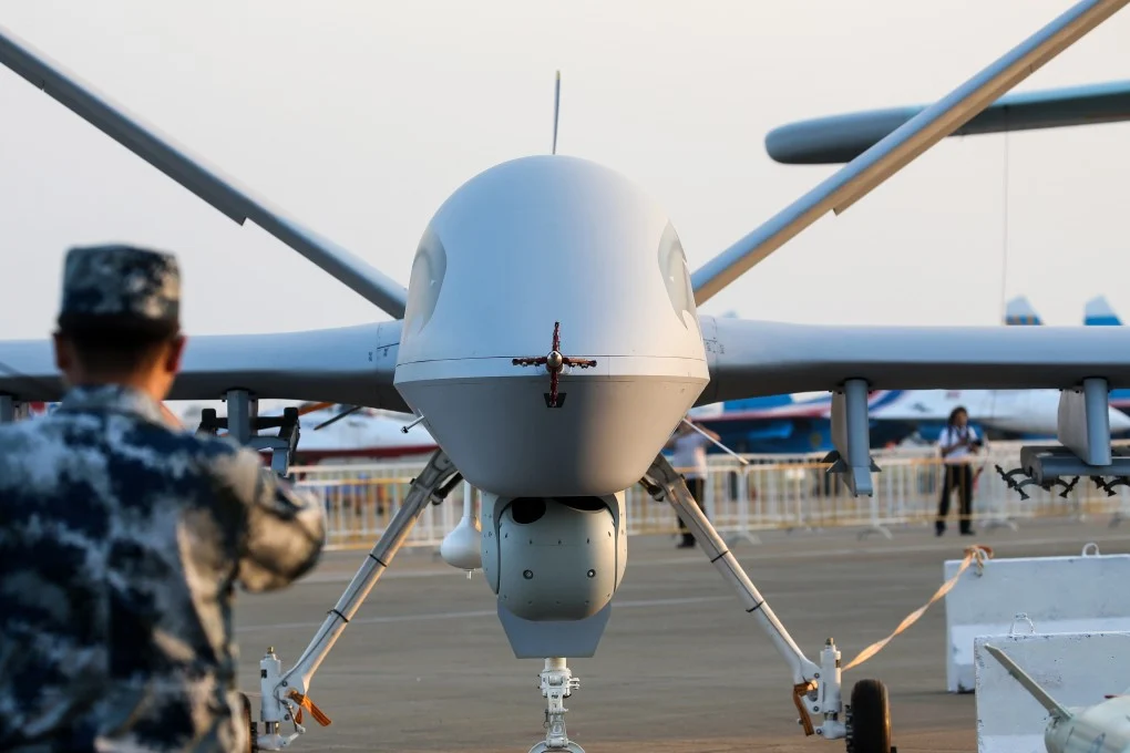 إيران تتهم السعودية والإمارات بعد إسقاط طائرة مسيرة