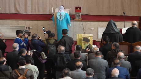 إحياء ذكرى اغتيال المرشد الأعلى الإيراني في طهران