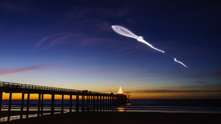 طرح أسهم سبيس إكس للمستثمرين الصغار عبر إي*تريد