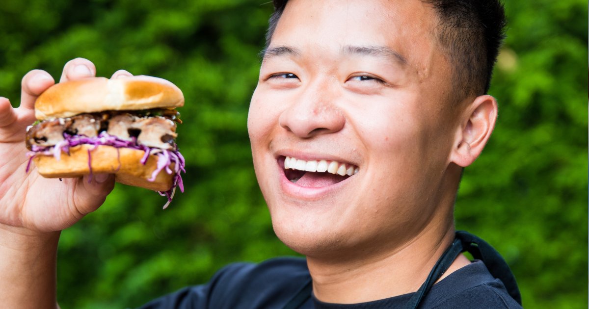 Préparez la shawarma de poulet facilement à la poêle
