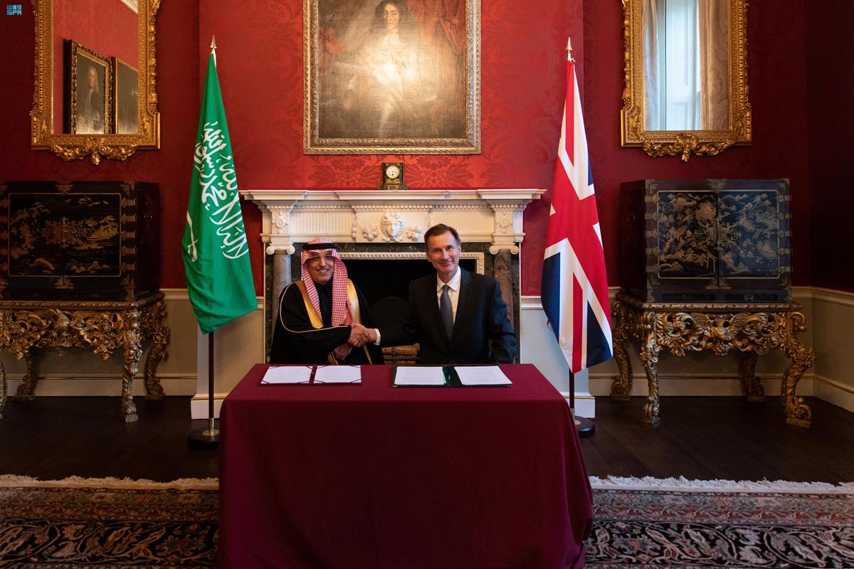 تعويضات البنك الوطني البريطاني للعملاء المتضررين