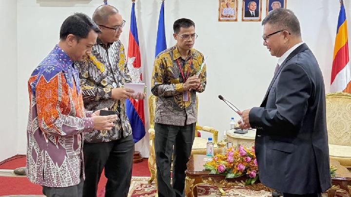 Rückführung von 15 Indonesiern nach Betrug in Kambodscha