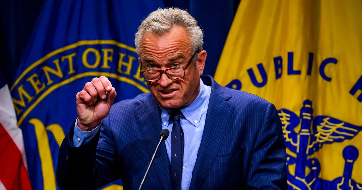 تجديد تفويض كينيدي ولقاحات CDC