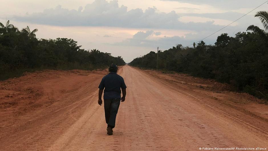 Brasilien investiert in die BR-319 im Amazonas