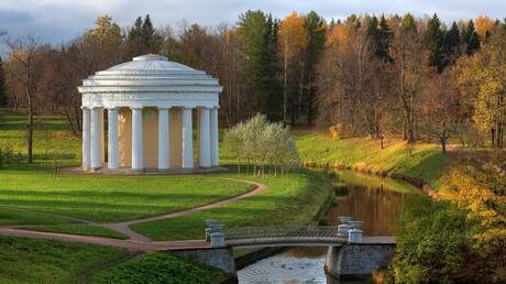 ترميم معبد الصداقة في بافلوفسك استعداداً للاحتفال