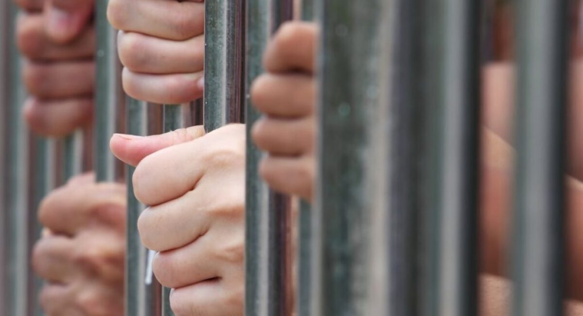 استراتيجية جديدة لمواجهة أزمة الاكتظاظ في السجون الفرنسية