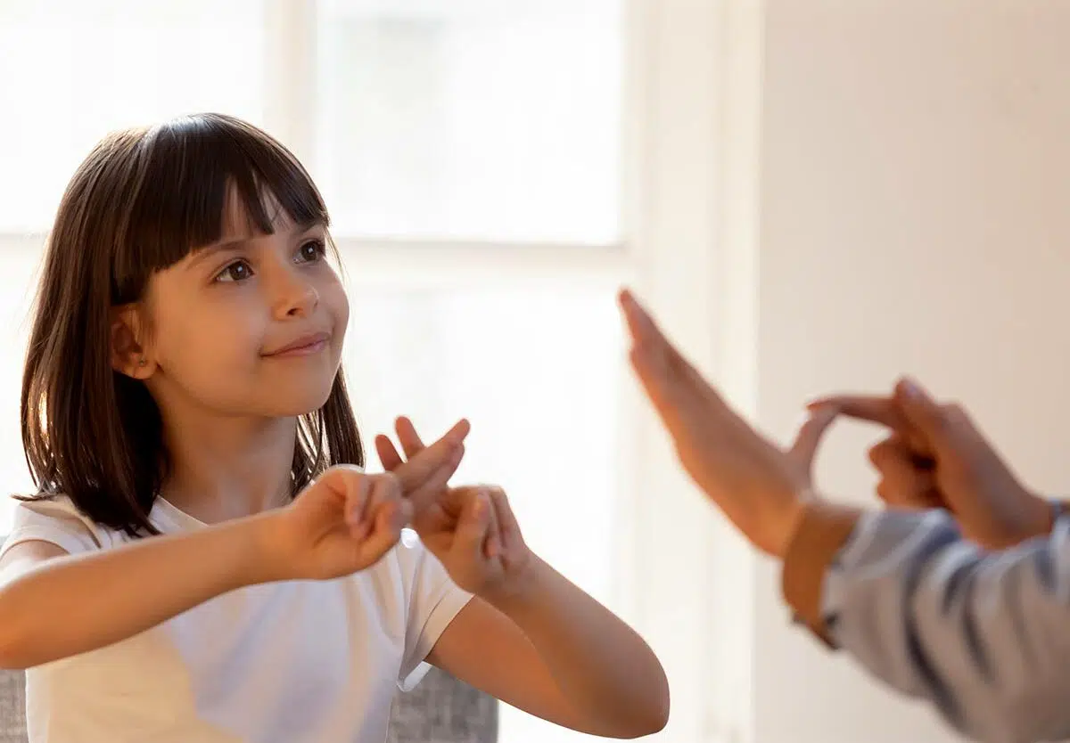 أسبوع الأصم: تعزيز حقوق ذوي الإعاقة السمعية