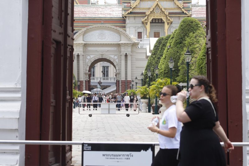 Gulf Conflict's Impact on Middle East Tourism