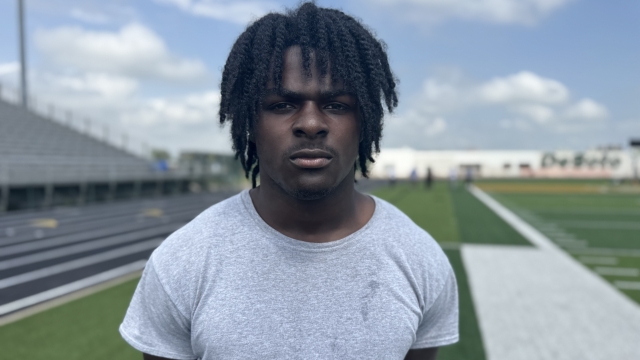 أوبورن يوقع مع مايستون جونسون-كوك