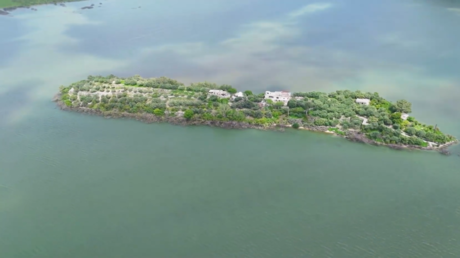 فيضانات تعزل قرية وطا الشير في اللاذقية