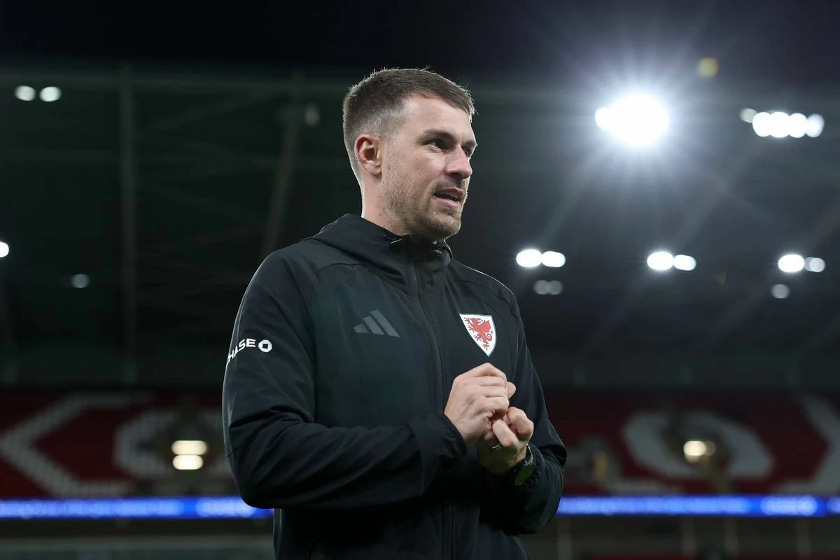 آرون رامسي يعتزل كرة القدم بعد 20 عاماً من التألق