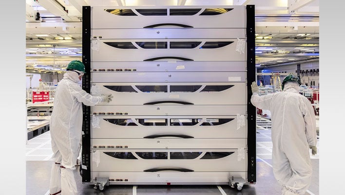 ارتفاع أسهم إنتل بعد استعادة ملكية مصنعها في إيرلندا