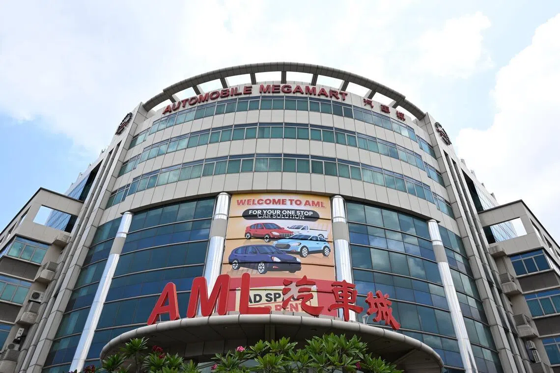 تجار السيارات في سنغافورة يسعون لتجديد عقد إيجار مركز 'أوتوموبيل ميغامات'