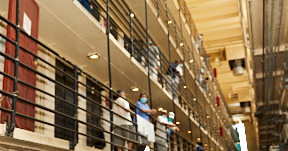 Verbessern Sie die Haftbedingungen: Neue Plattform für Gefangene