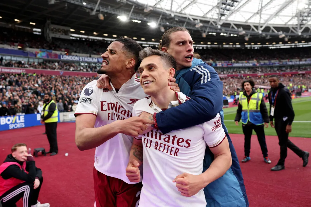 آرسنال يقترب من لقب الدوري الإنجليزي بعد مواجهة بيرنلي